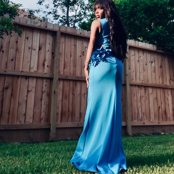 Mikado cut out gown - Picture 4 of 10